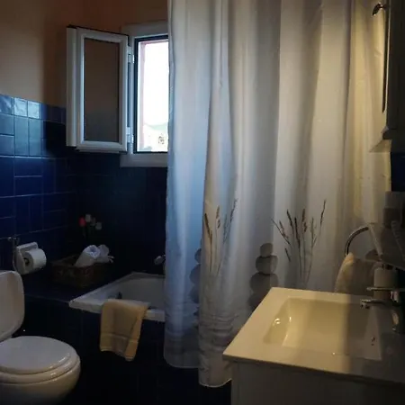 Acharavi Afrodite أخارافي