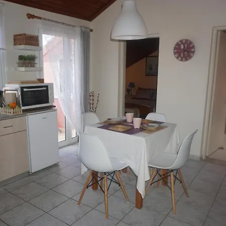 Acharavi Afrodite Apartment *